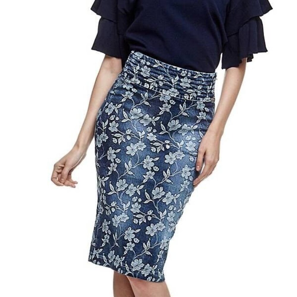 Women’s skirt Denim Floral Print Pencil Skirt Size 26